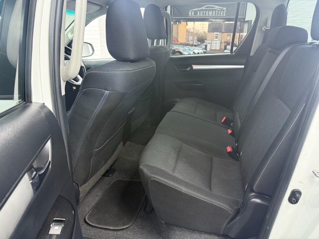 Used Toyota Hilux 2017 for sale - 76591044: Photo 17