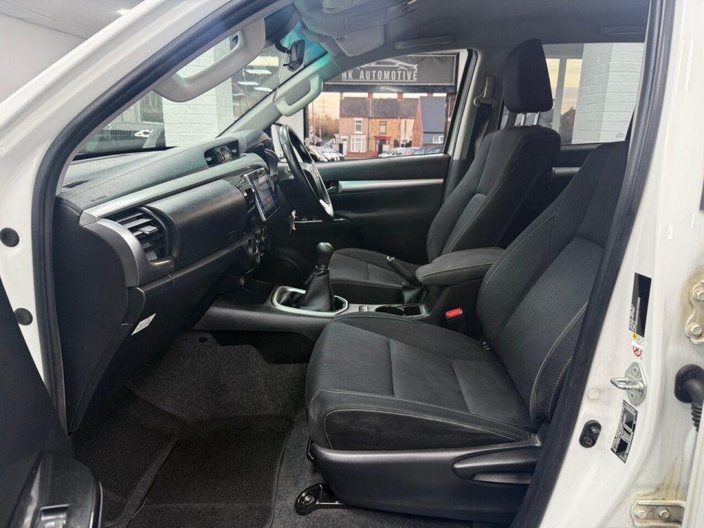 Used Toyota Hilux 2017 for sale - 76591044: Photo 18