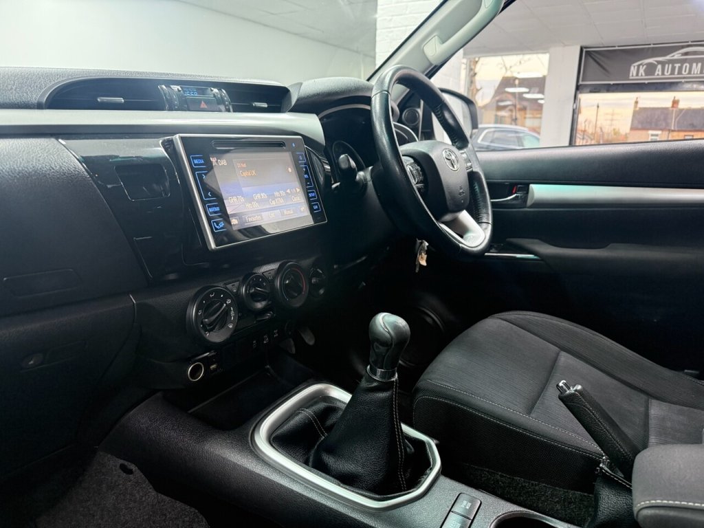Used Toyota Hilux 2017 for sale - 76591044: Photo 20
