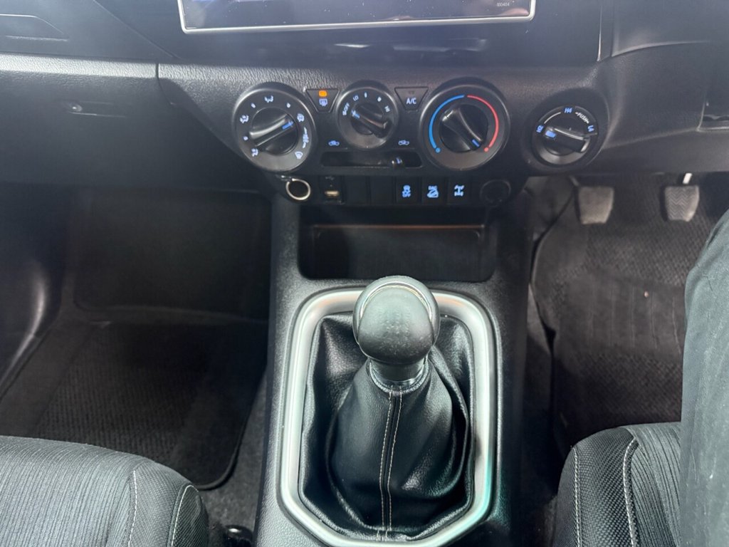 Used Toyota Hilux 2017 for sale - 76591044: Photo 25