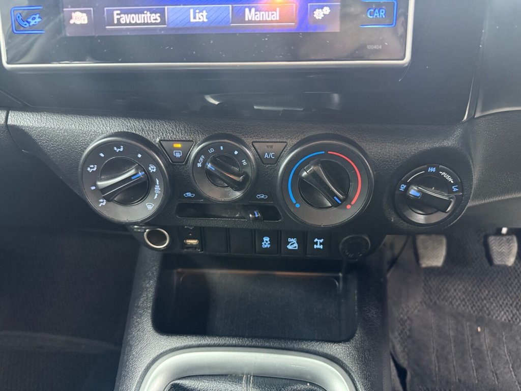 Used Toyota Hilux 2017 for sale - 76591044: Photo 26