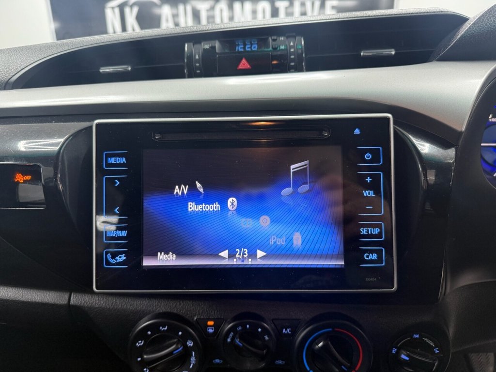 Used Toyota Hilux 2017 for sale - 76591044: Photo 28