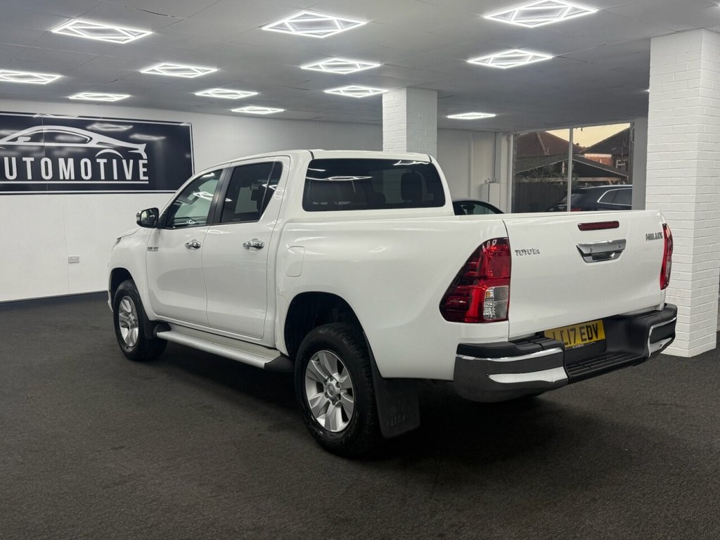 Used Toyota Hilux 2017 for sale - 76591044: Photo 6