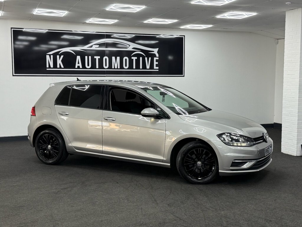 Used Volkswagen Golf 2017 for sale - 76019136: Photo 2
