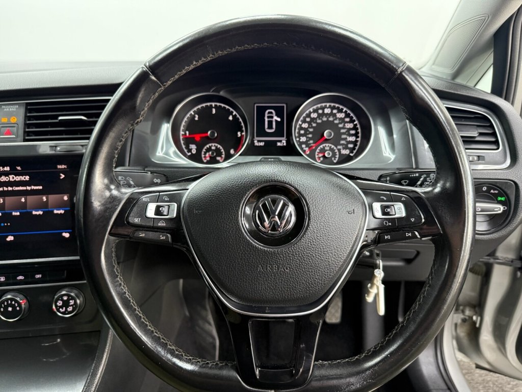 Used Volkswagen Golf 2017 for sale - 76019136: Photo 24