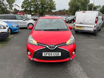 Used Toyota Yaris 2015 for sale - 79721132: Photo