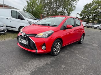 Used Toyota Yaris 2015 for sale - 79721132: Photo