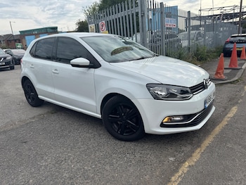 Used Volkswagen Polo 2016 for sale - 78797274: Photo