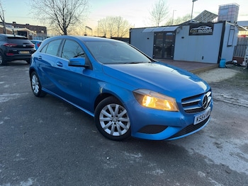 Used Mercedes-Benz A-Class 2015 for sale - 78784977: Photo