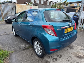 Used Toyota Yaris 2011 for sale - 79328910: Photo