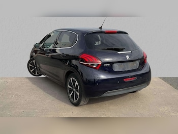 Used Peugeot 208 2019 for sale - 76218234: Photo