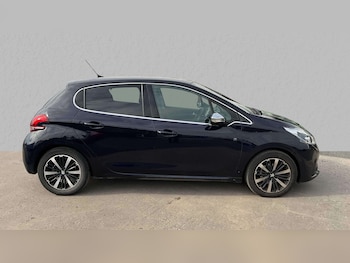 Used Peugeot 208 2019 for sale - 76218234: Photo