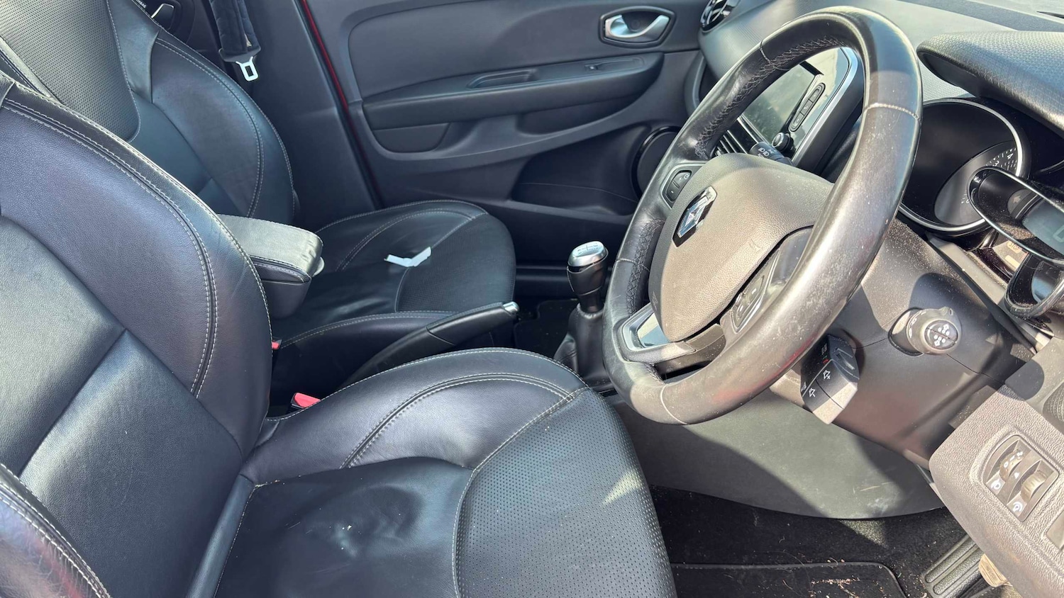 Used Renault Clio 2018 for sale - 77772104: Photo 7