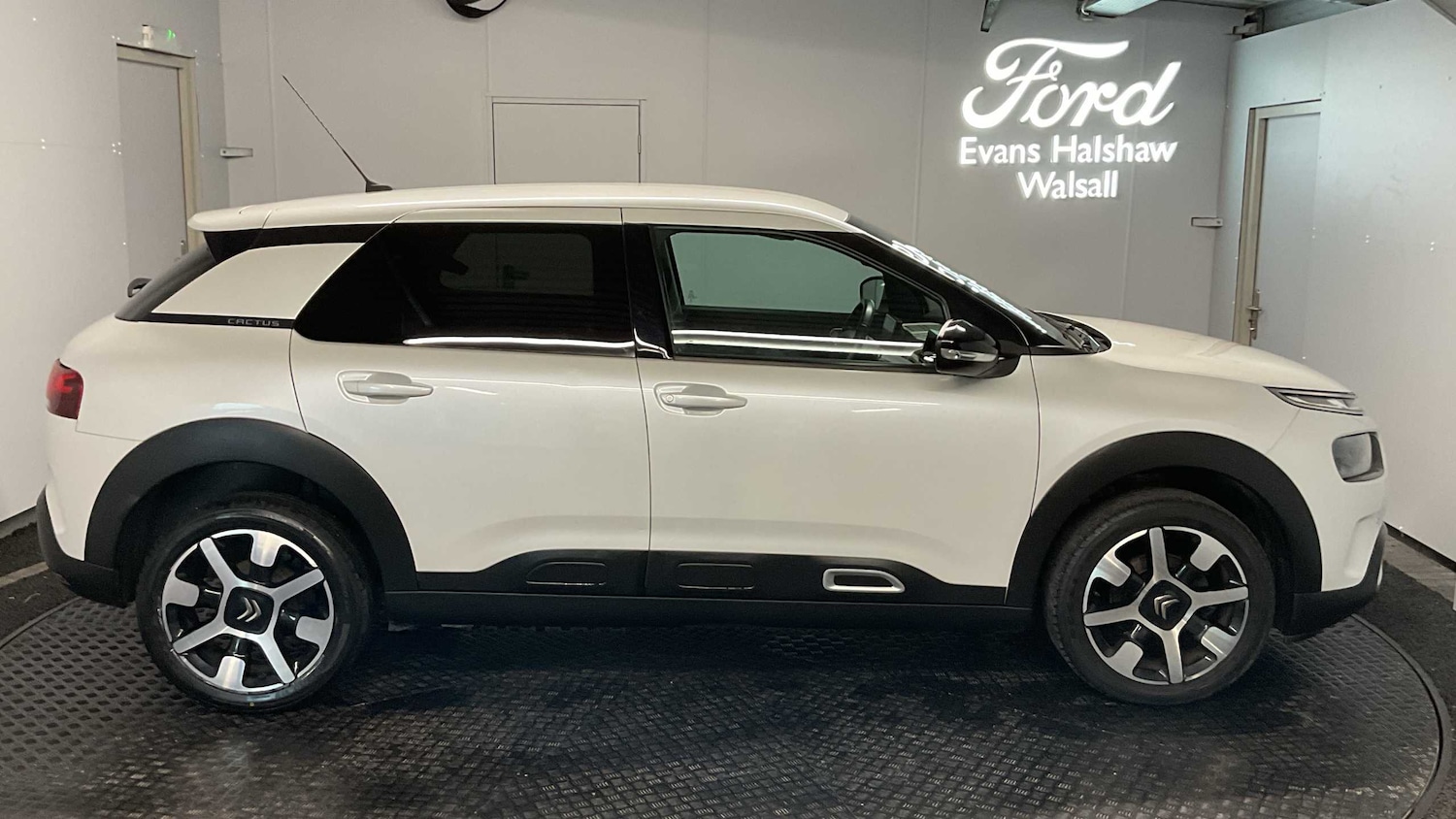 Used Citroen C4 Cactus 2020 for sale - 76540860: Photo 8