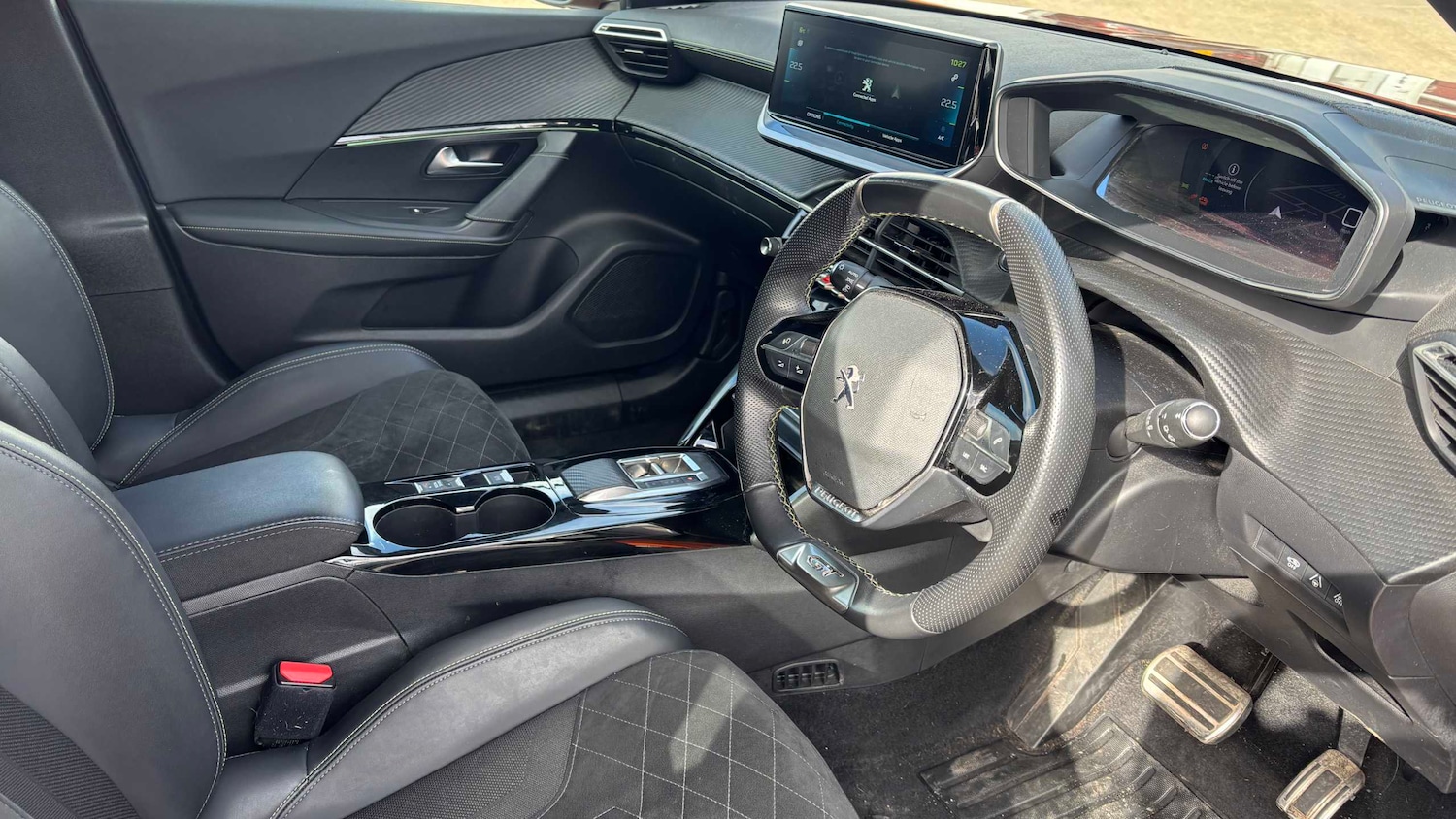 Used Peugeot 2008 2023 for sale - 77886291: Photo 6