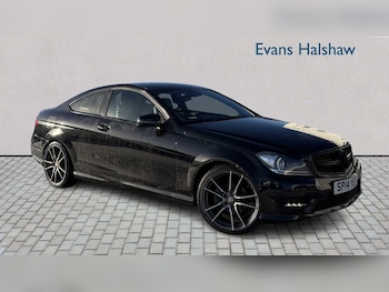 Used Mercedes-Benz C Class 2014 for sale - 77093348: Photo