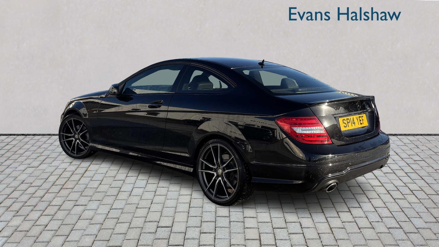 Used Mercedes-Benz C Class 2014 for sale - 77093348: Photo 2