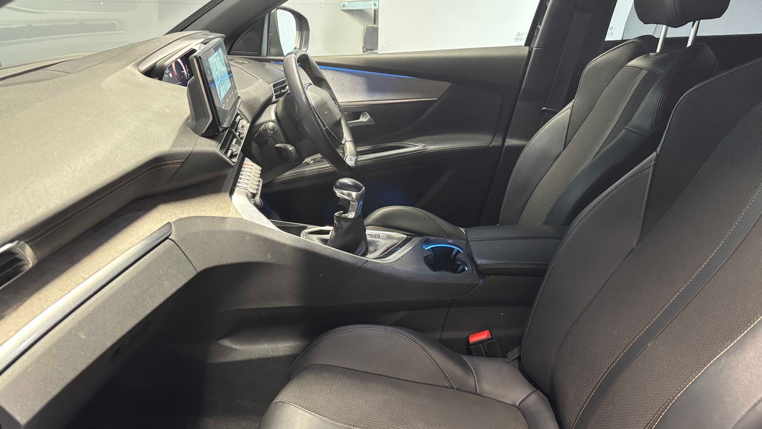 Used Peugeot 5008 2022 for sale - 77648879: Photo 32