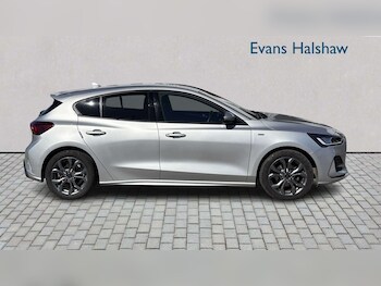 Used Ford Focus 2023 for sale - 78378711: Photo