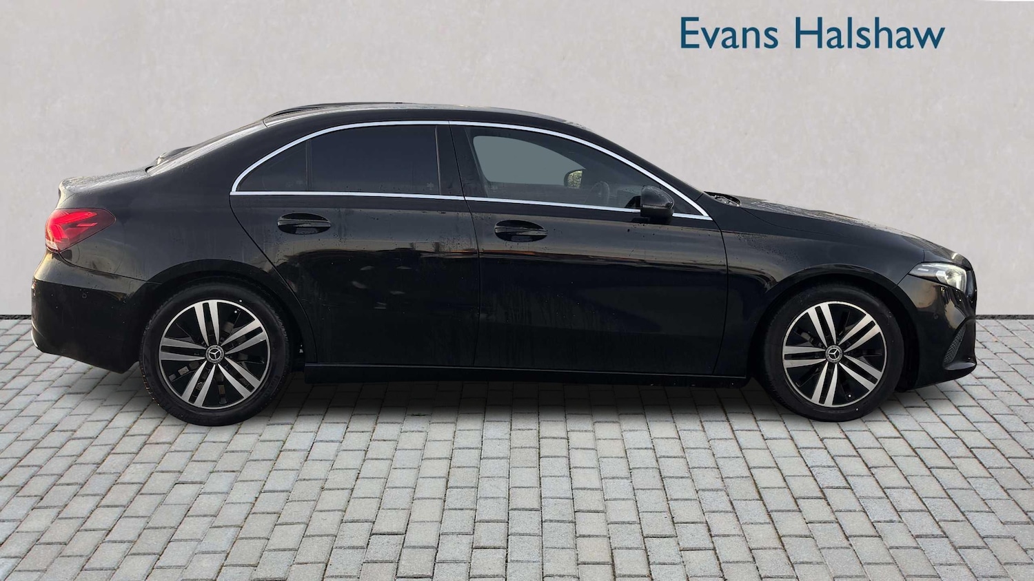 Used Mercedes-Benz A-Class 2020 for sale - 76928960: Photo 3