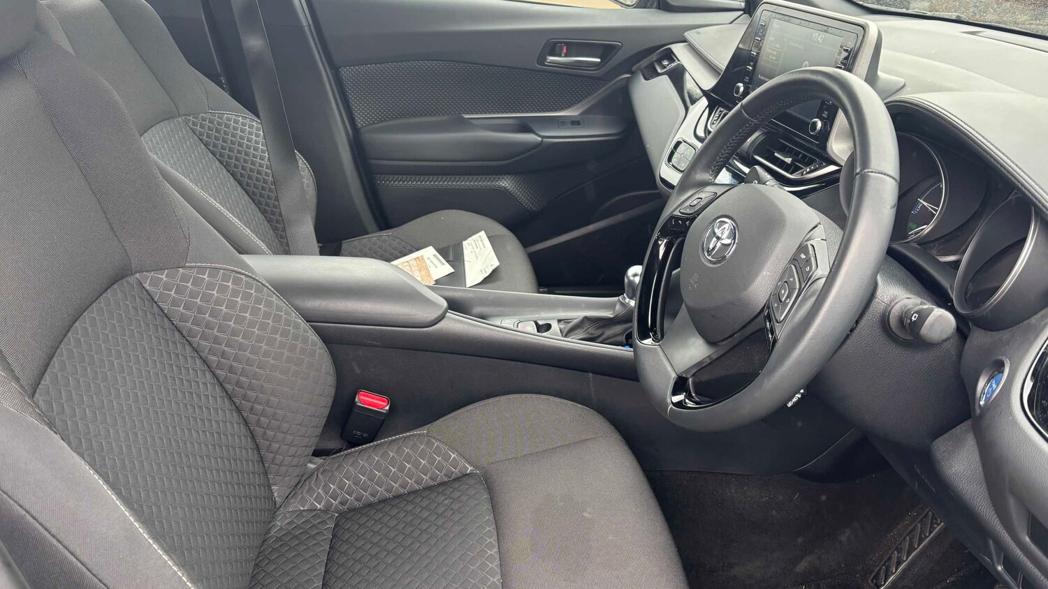 Used Toyota C-HR 2023 for sale - 77540800: Photo 7