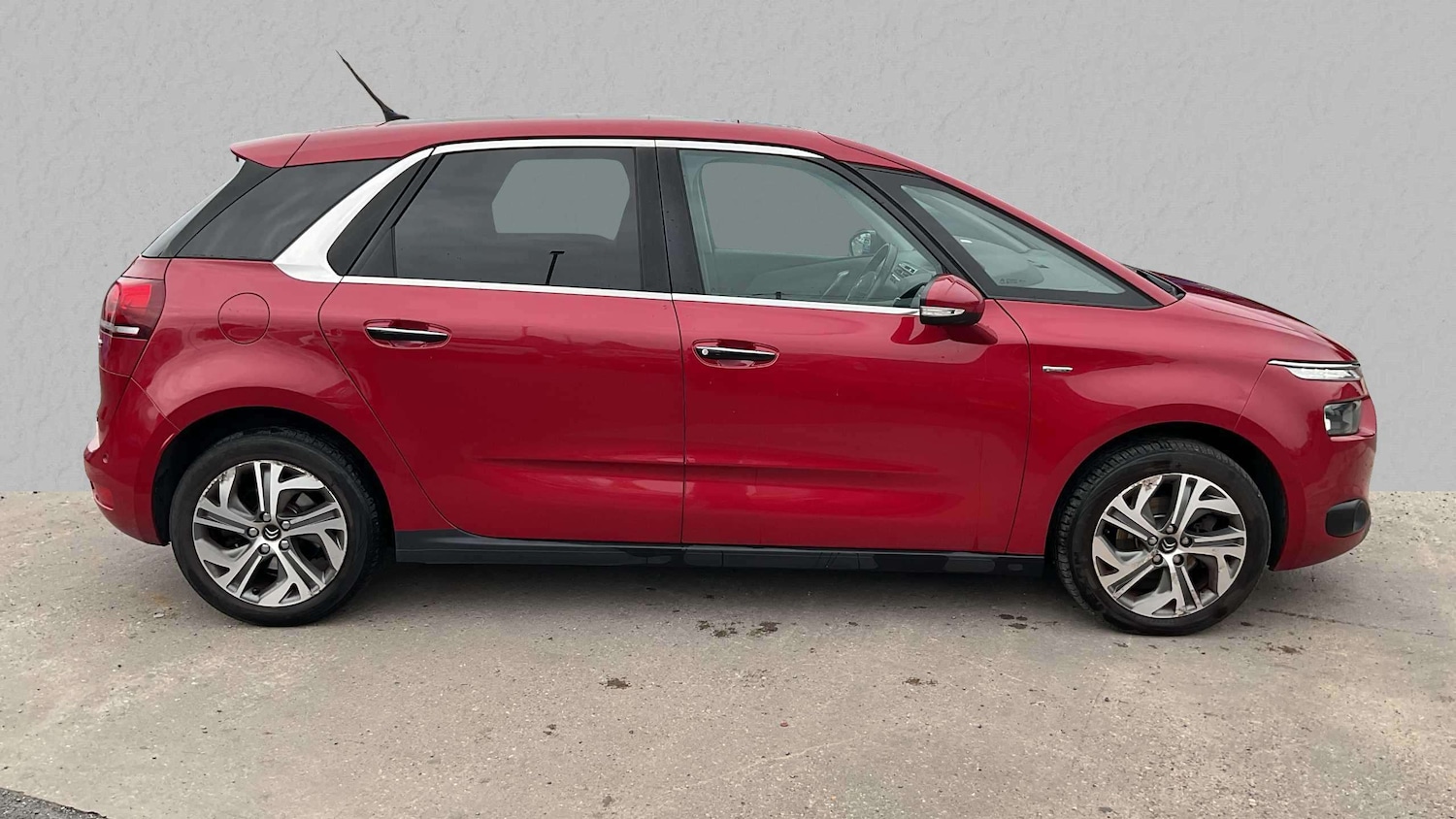 Used Citroen C4 Picasso 2016 for sale - 76087901: Photo 3