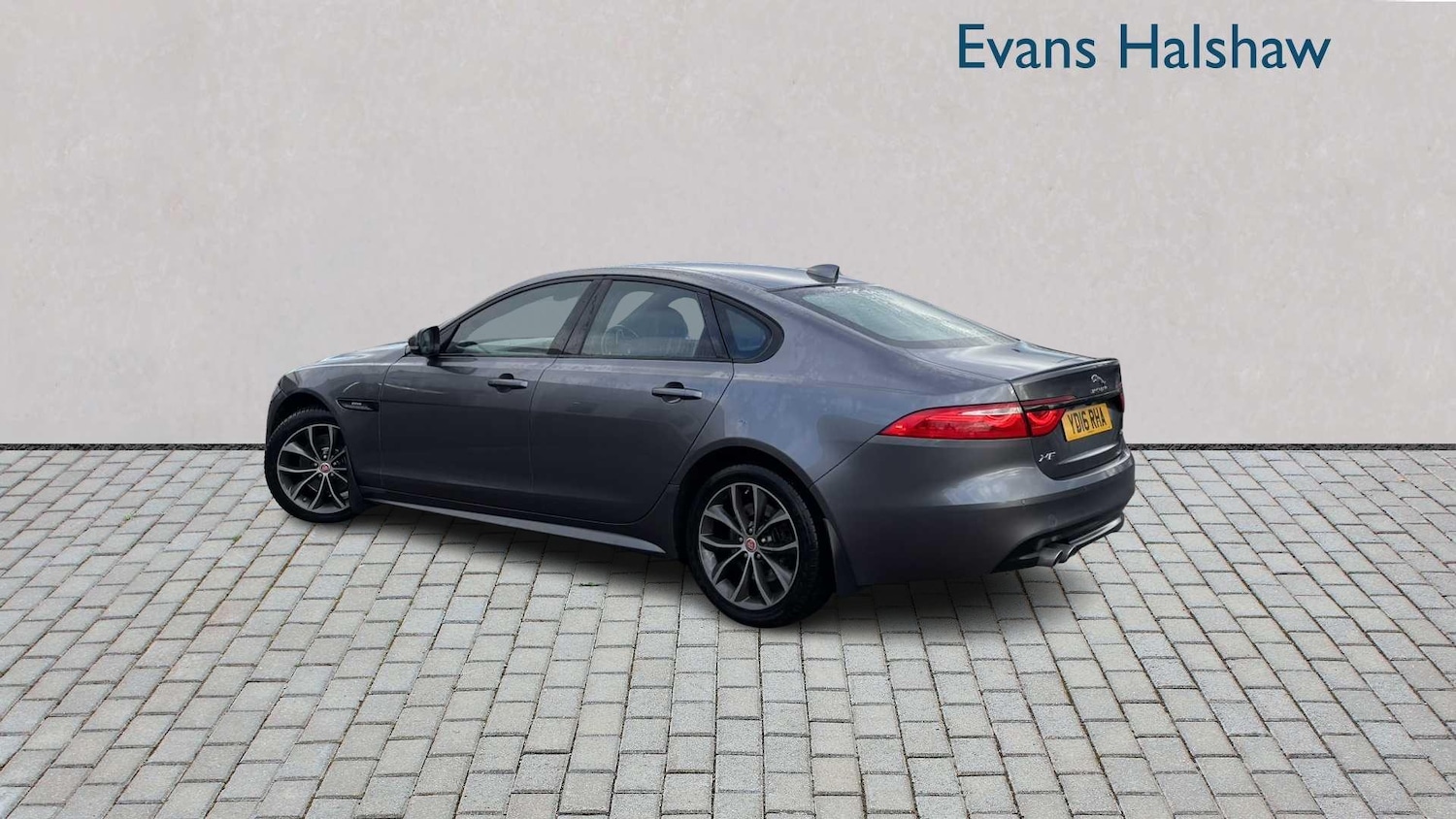 Used Jaguar XF 2016 for sale - 77134938: Photo 2
