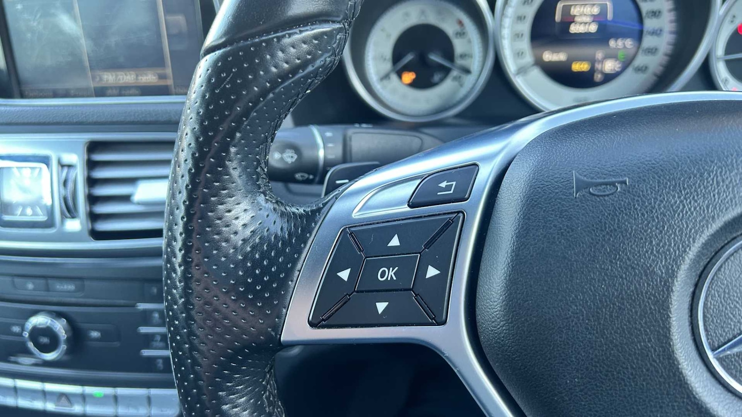Used Mercedes-Benz E-Class 2016 for sale - 76075359: Photo 27