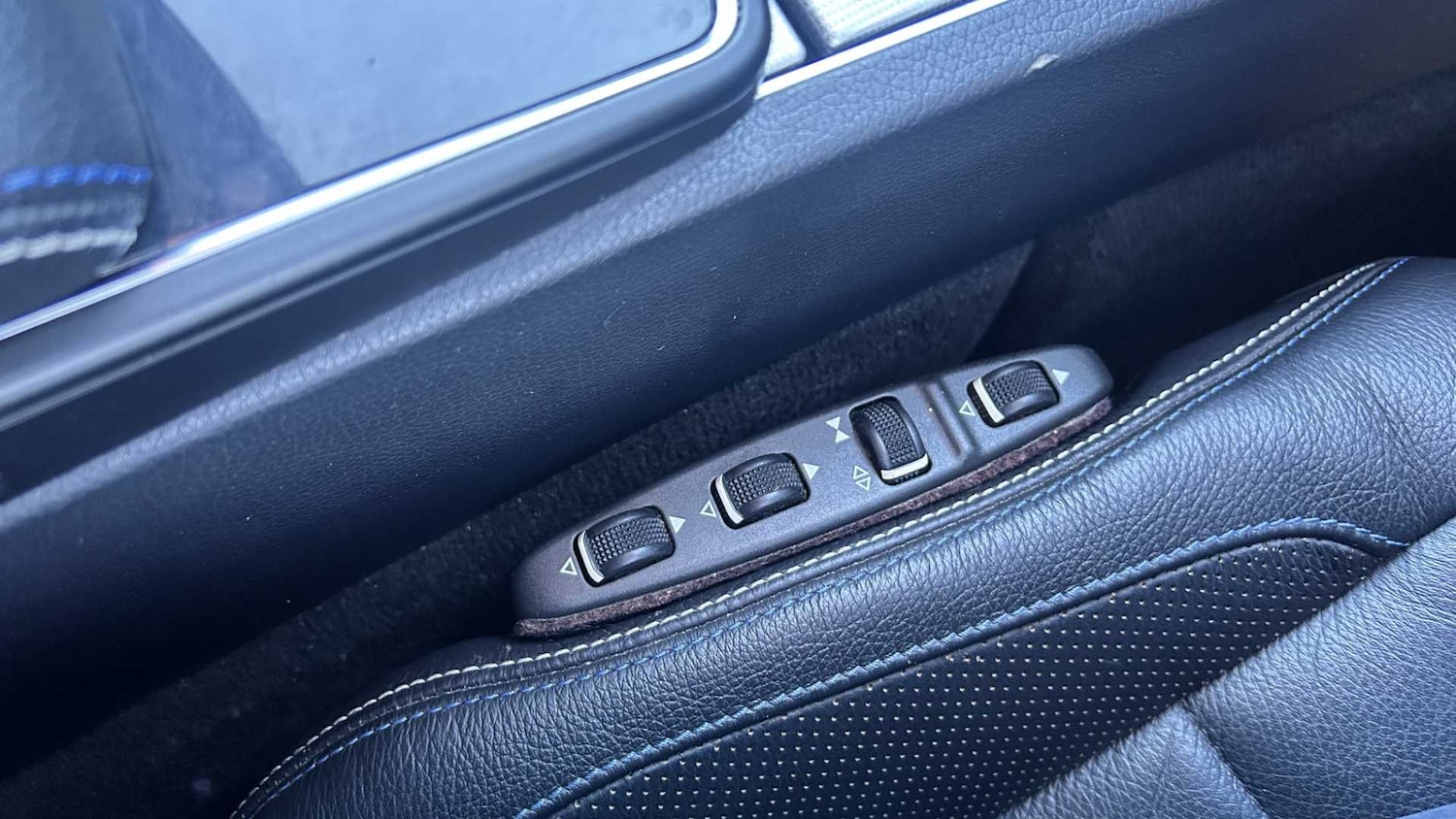 Used Mercedes-Benz E-Class 2016 for sale - 76075359: Photo 33