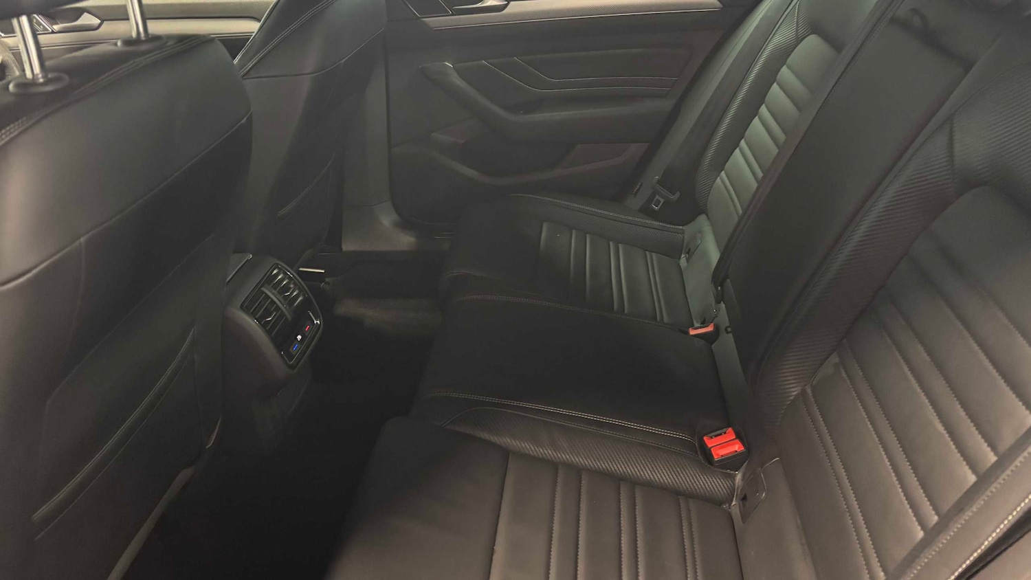 Used Volkswagen Passat 2020 for sale - 76576083: Photo 25