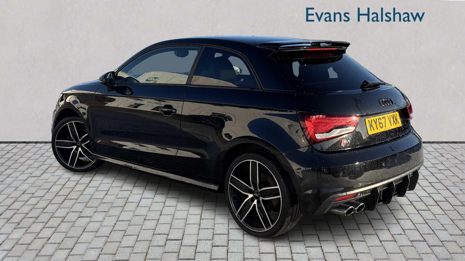Used Audi A1 2017 for sale - 77093376: Photo 2