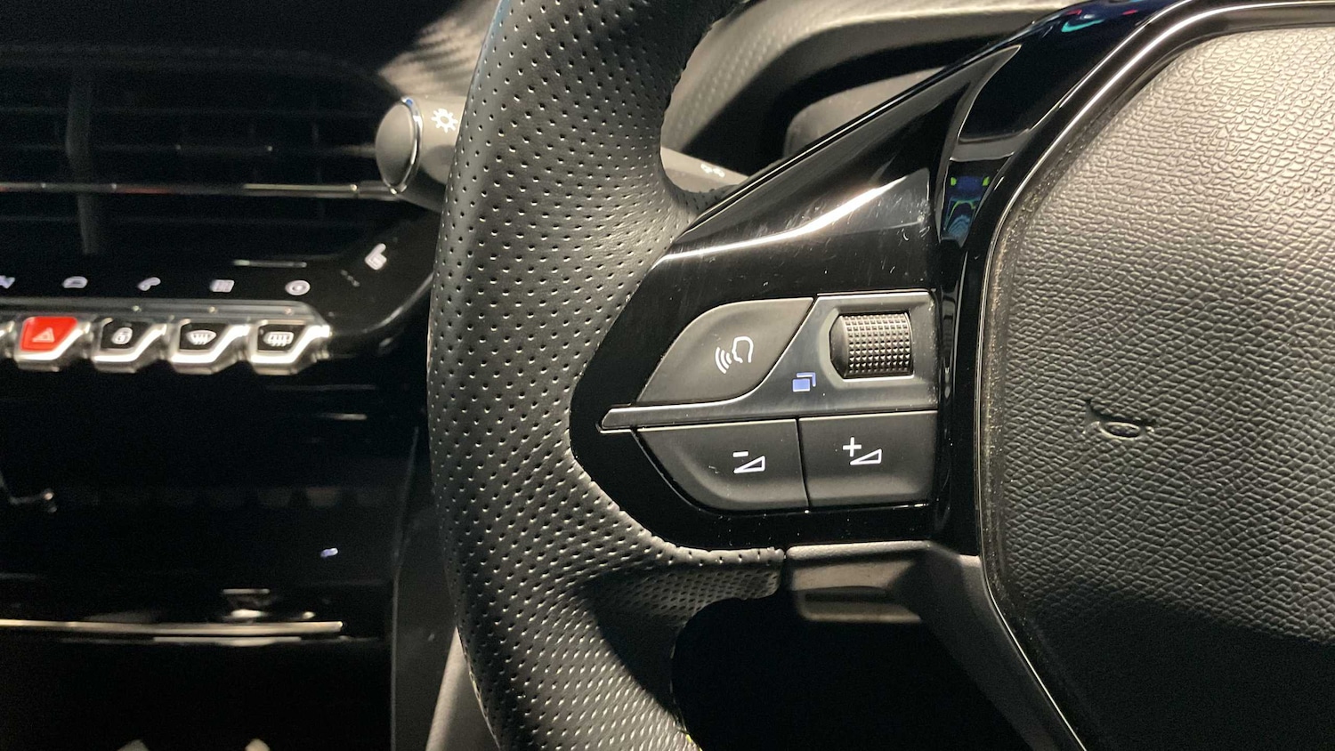 Used Peugeot 208 2021 for sale - 76329202: Photo 16