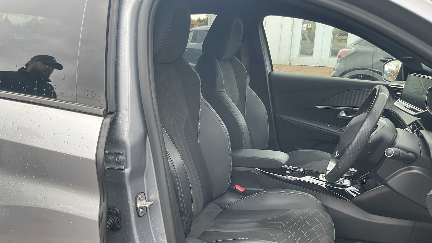 Used Peugeot 208 2021 for sale - 76329202: Photo 6