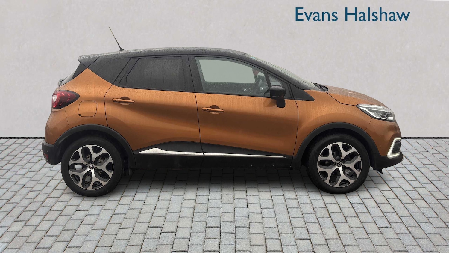 Used Renault Captur 2018 for sale - 77282050: Photo 3