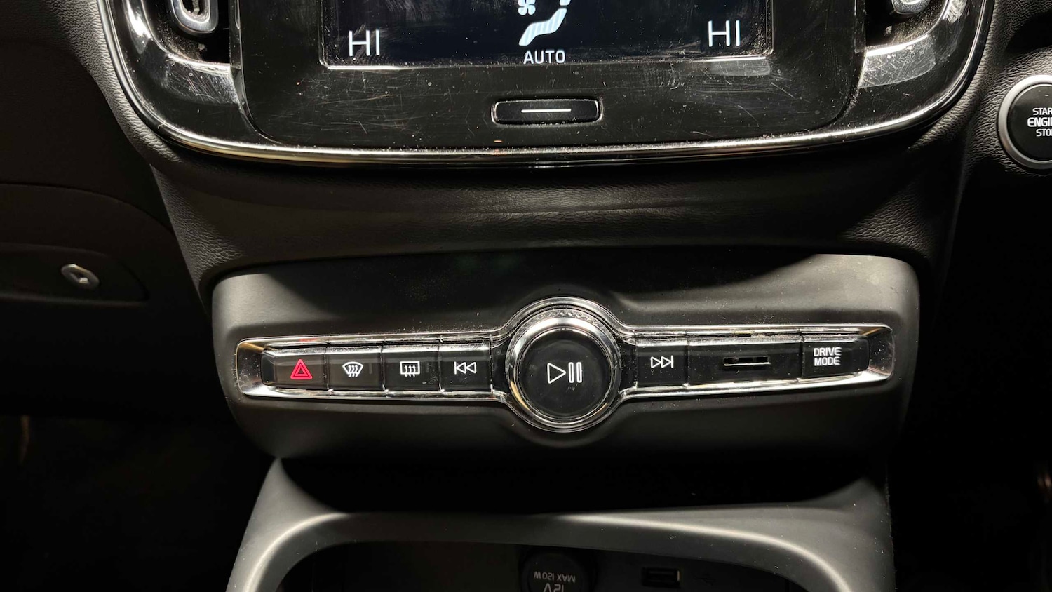 Used Volvo XC40 2020 for sale - 76916072: Photo 16