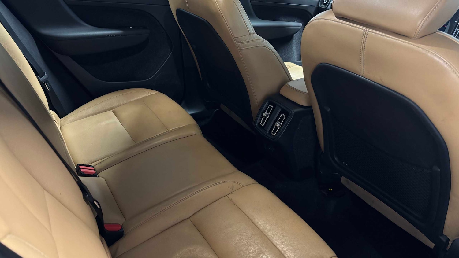 Used Volvo XC40 2020 for sale - 76916072: Photo 21