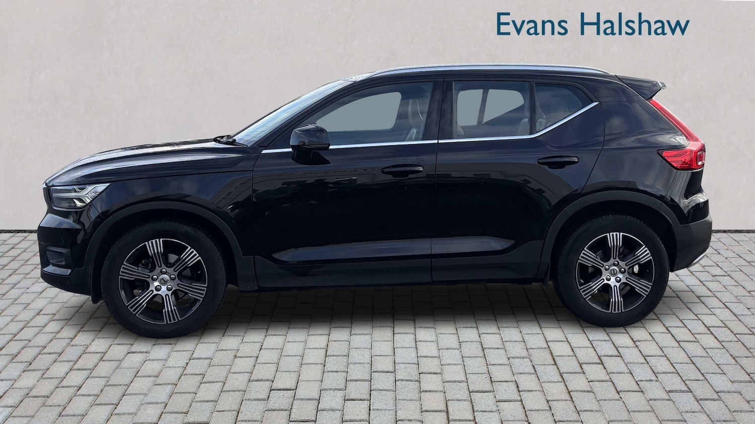 Used Volvo XC40 2020 for sale - 76916072: Photo 3