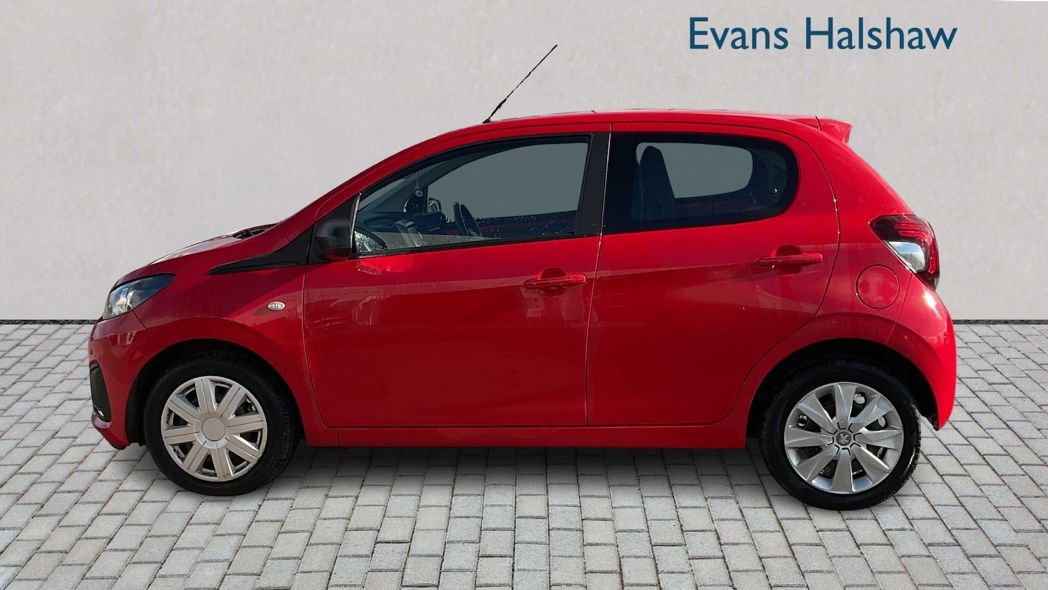 Used Peugeot 108 2016 for sale - 76390660: Photo 4