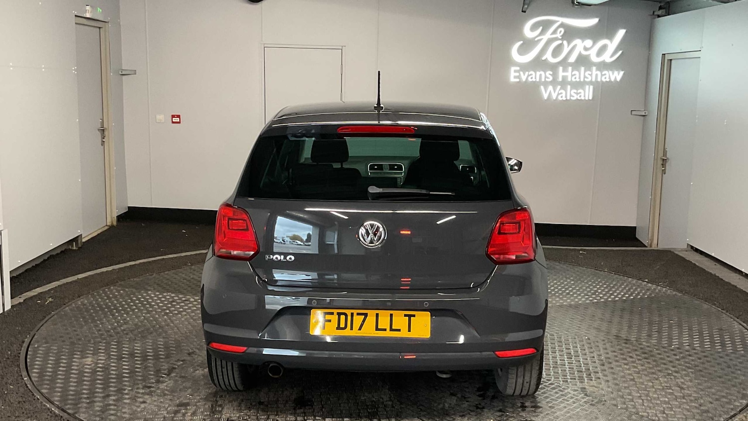 Used Volkswagen Polo 2017 for sale - 76329311: Photo 6