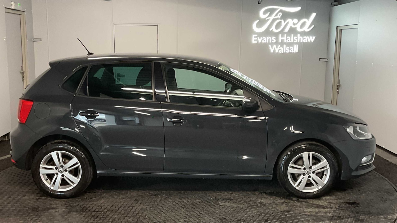 Used Volkswagen Polo 2017 for sale - 76329311: Photo 8
