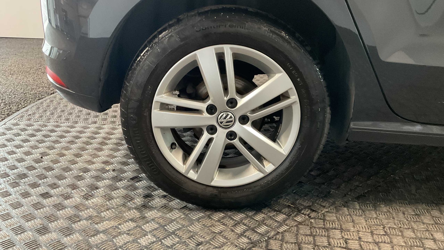 Used Volkswagen Polo 2017 for sale - 76329311: Photo 9