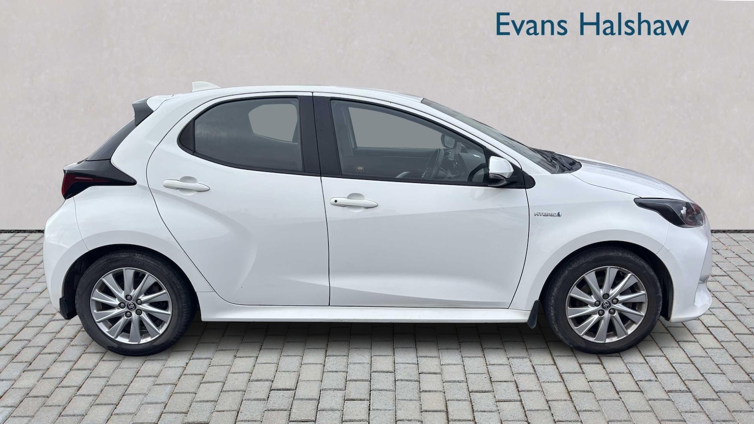 Used Toyota Yaris 2021 for sale - 76501934: Photo 3