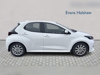 Used Toyota Yaris 2021 for sale - 76501934: Photo