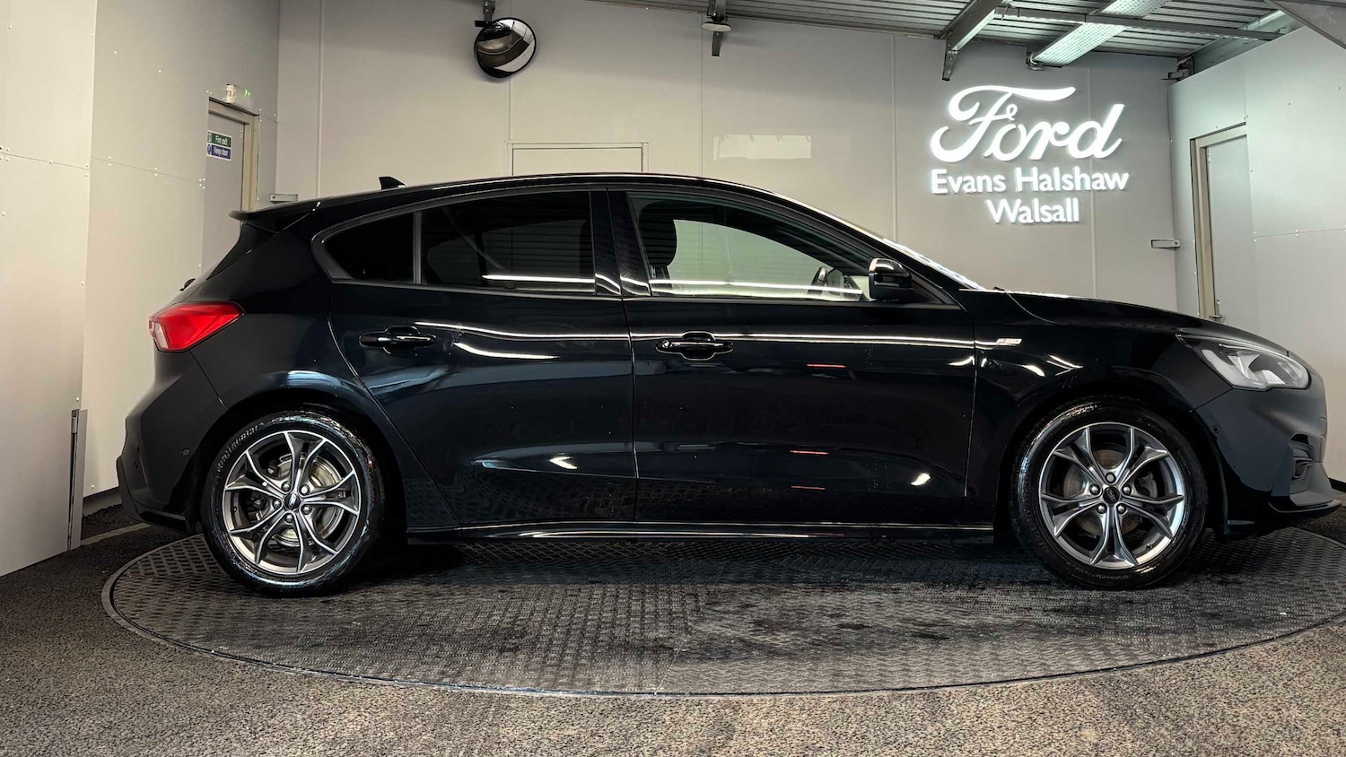 Used Ford Focus 2021 for sale - 77244973: Photo 3