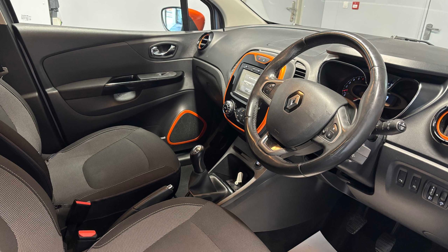 Used Renault Captur 2016 for sale - 77972596: Photo 13