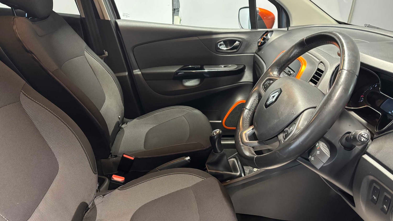 Used Renault Captur 2016 for sale - 77972596: Photo 14