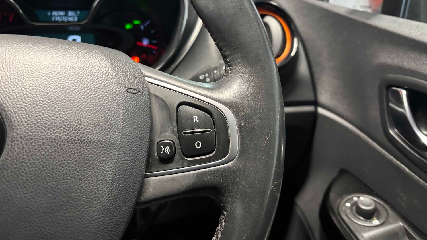 Used Renault Captur 2016 for sale - 77972596: Photo 17