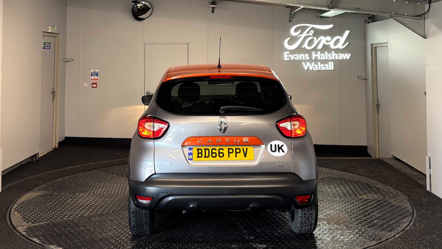 Used Renault Captur 2016 for sale - 77972596: Photo 6