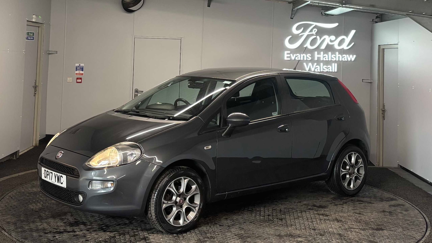 Used Fiat Punto 2017 for sale - 77711239: Photo 3