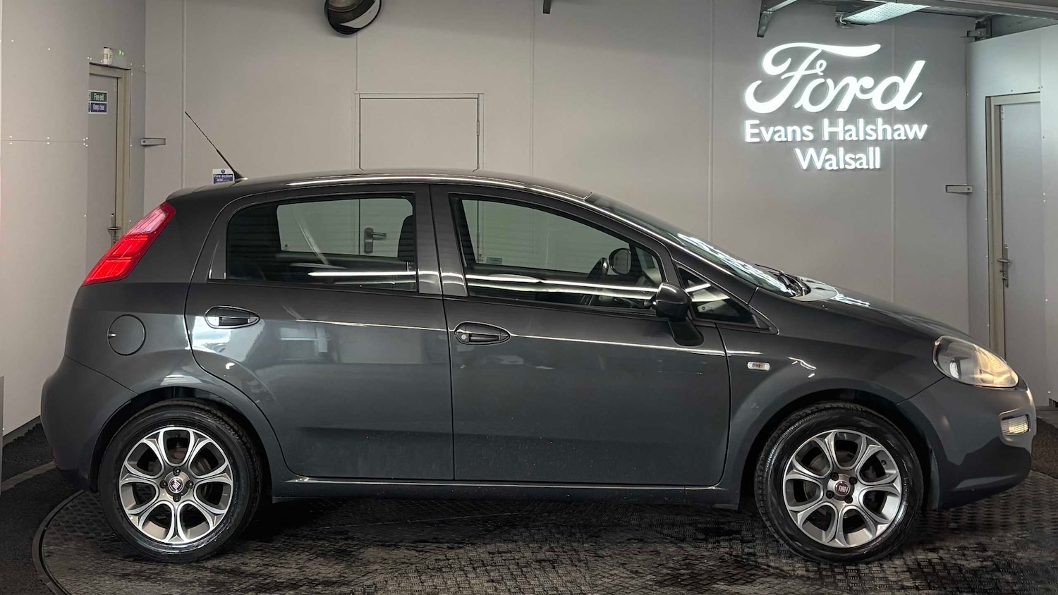 Used Fiat Punto 2017 for sale - 77711239: Photo 4